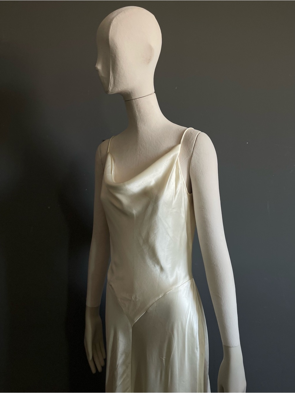Vintage Carmen Marc Valvo Ivory Satin Cowl Back Bridal Evening Maxi Gown Size 8 - Picture 2 of 9
